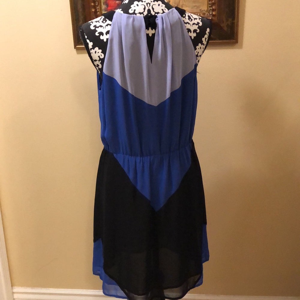I.N.C. V-neck grecian neckline sleeveless chiffon lined block color dress - Picture 6 of 11